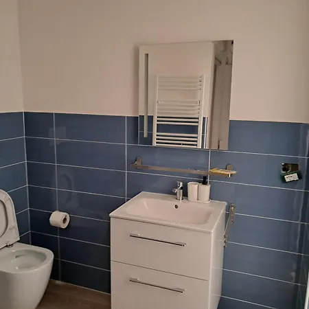 1 Apartment
